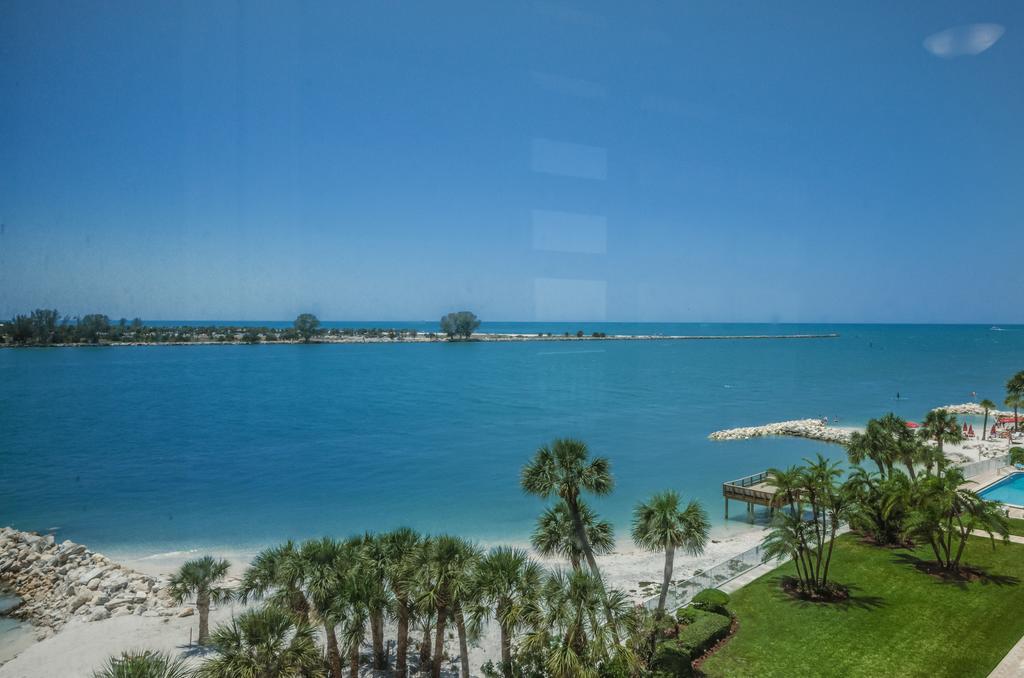 Dreamview Beachfront Hotel & Resort เคลียร์วอเตอร์บีช ภายนอก รูปภาพ
